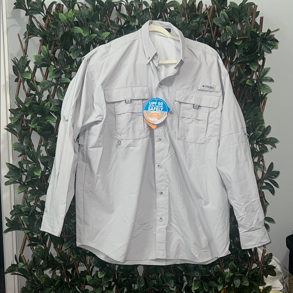 Columbia Light Gray Button-Up Shirt